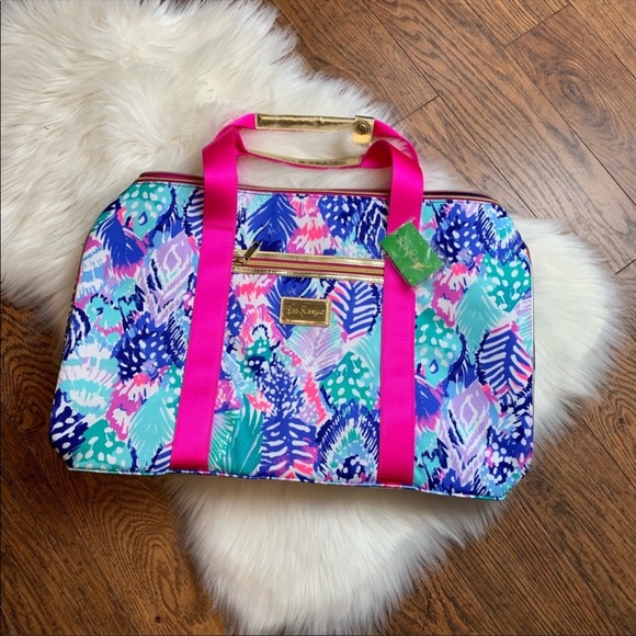 Lilly Pulitzer Handbags - Lilly Pulitzer Quill Out Duffle Bag